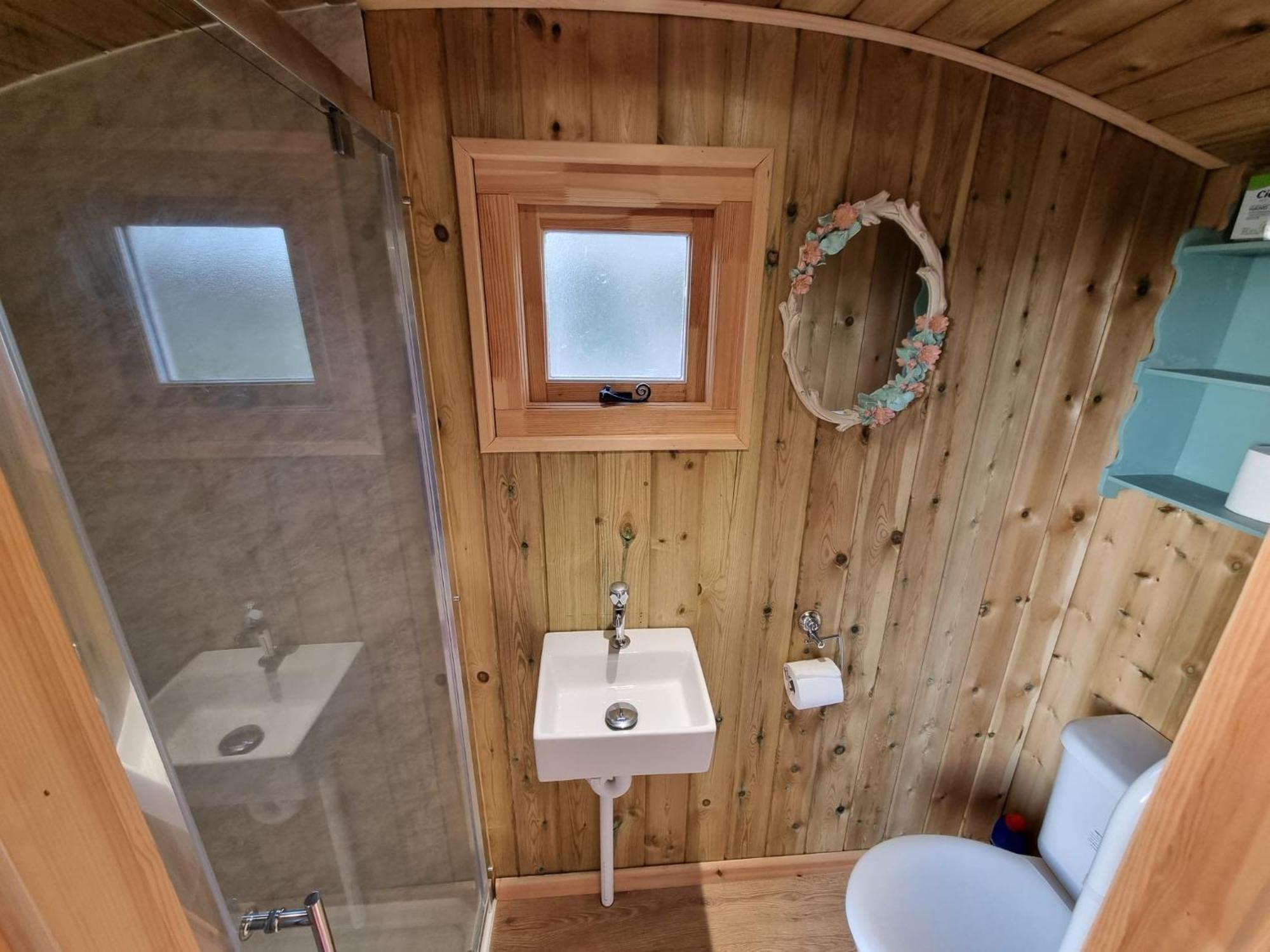Delilah The Shepherd's Hut Apartment *